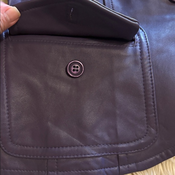 IE designed leather jacket - Picture 3 of 6